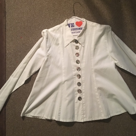 Cute Gerties blouse - Picture 1 of 6